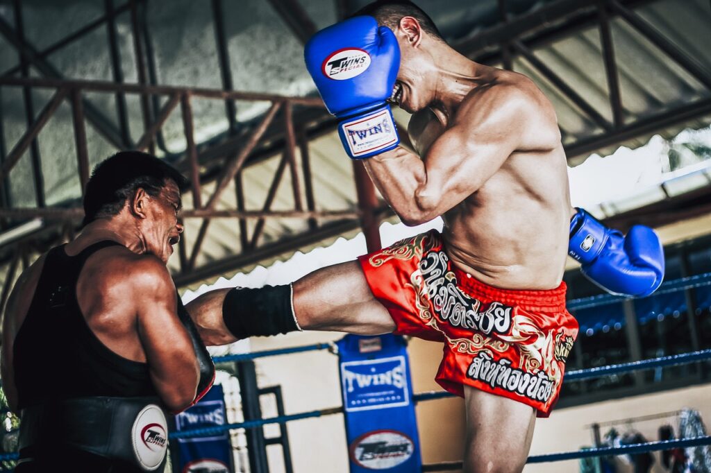 muay thai fighting